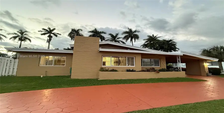 20130 NE 25th Ct, Miami, FL 33180 - Image #3