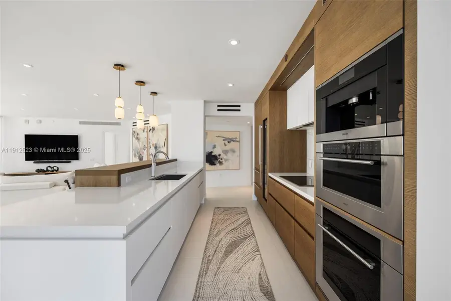 450 Alton Rd #2007, Miami Beach, FL 33139 - Image #2