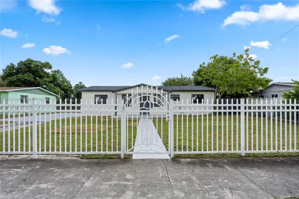 3850 NW 188th St, Miami Gardens, FL 33055