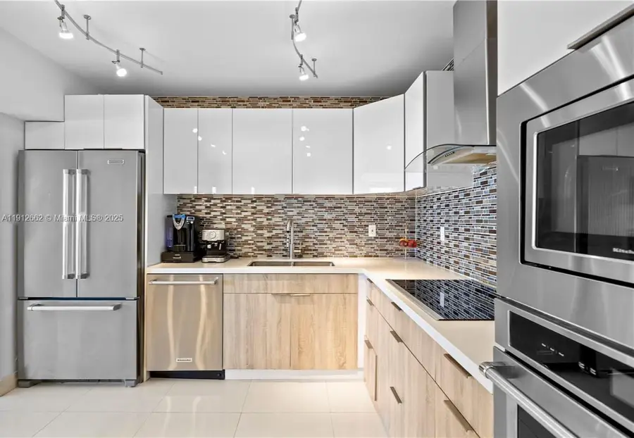 900 Bay Dr #622-620, Miami Beach, FL 33141 - Image #3