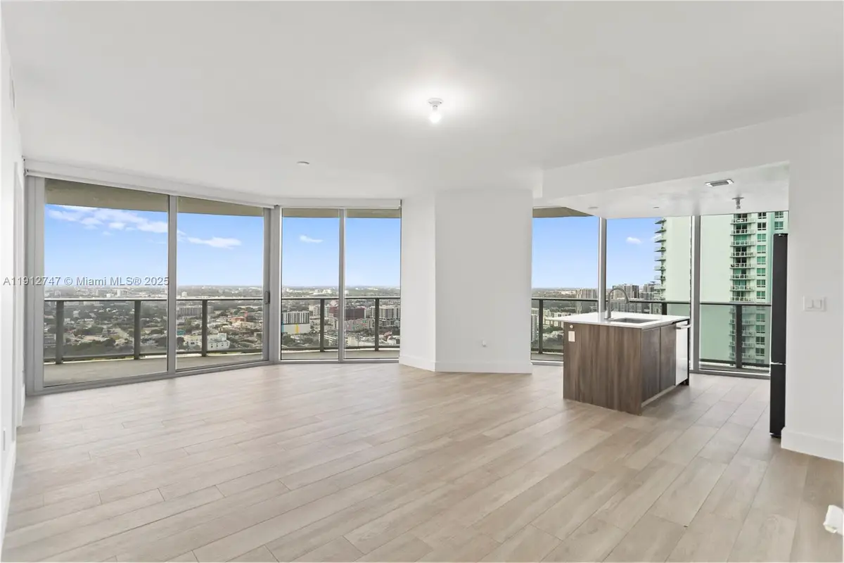 488 NE 18th St #3401, Miami, FL 33132 - Image #1