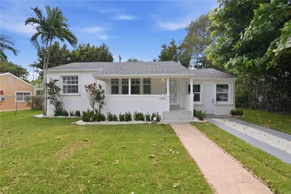 560 NE 110th Ter, Miami, FL 33161