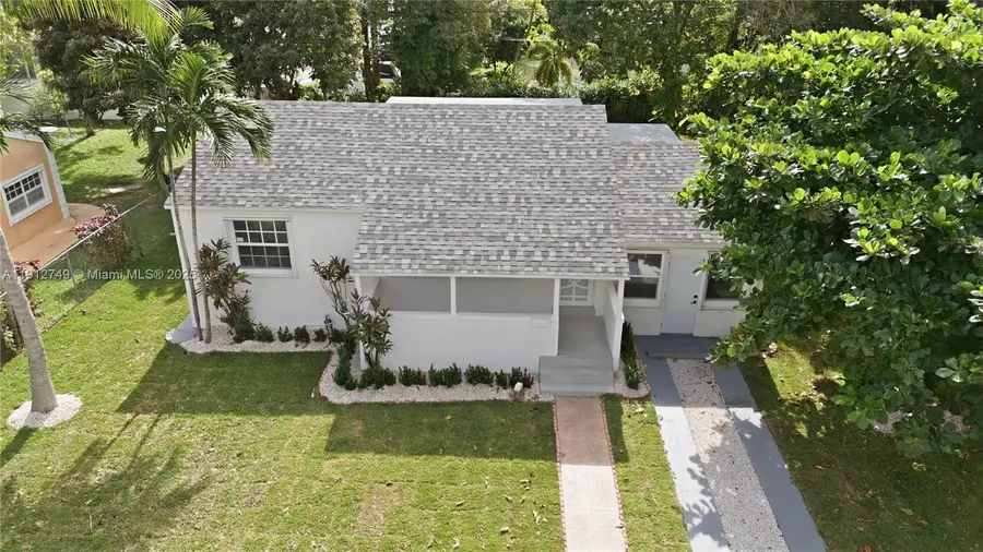 560 NE 110th Ter, Miami, FL 33161 - Image #2
