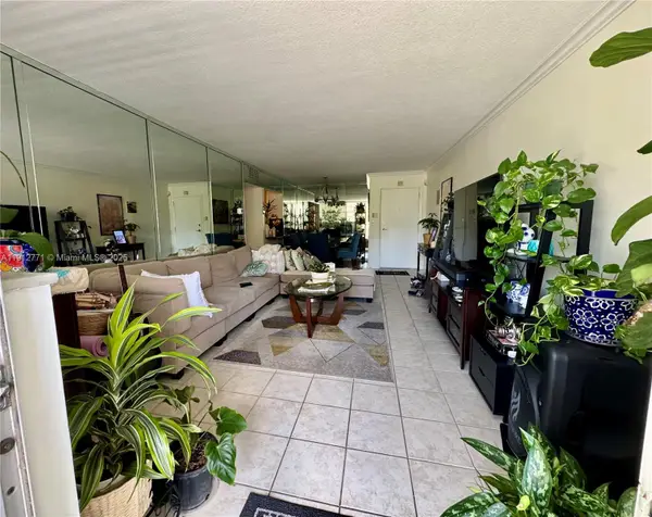 16518 NE 26th Ave #304, North Miami Beach, FL 33160