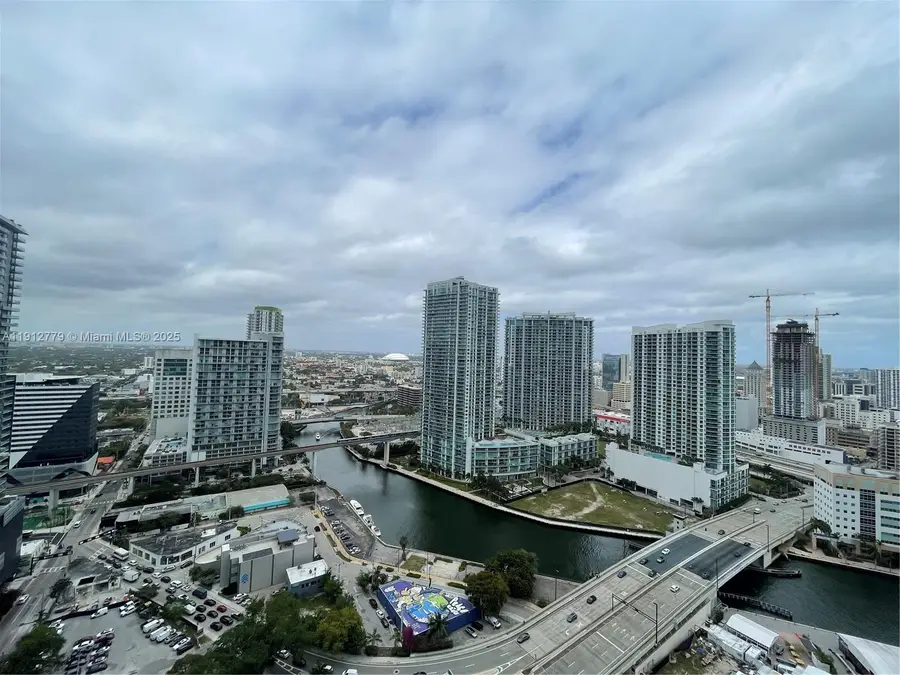 68 SE 6th St #3806, Miami, FL 33131 - Image #2