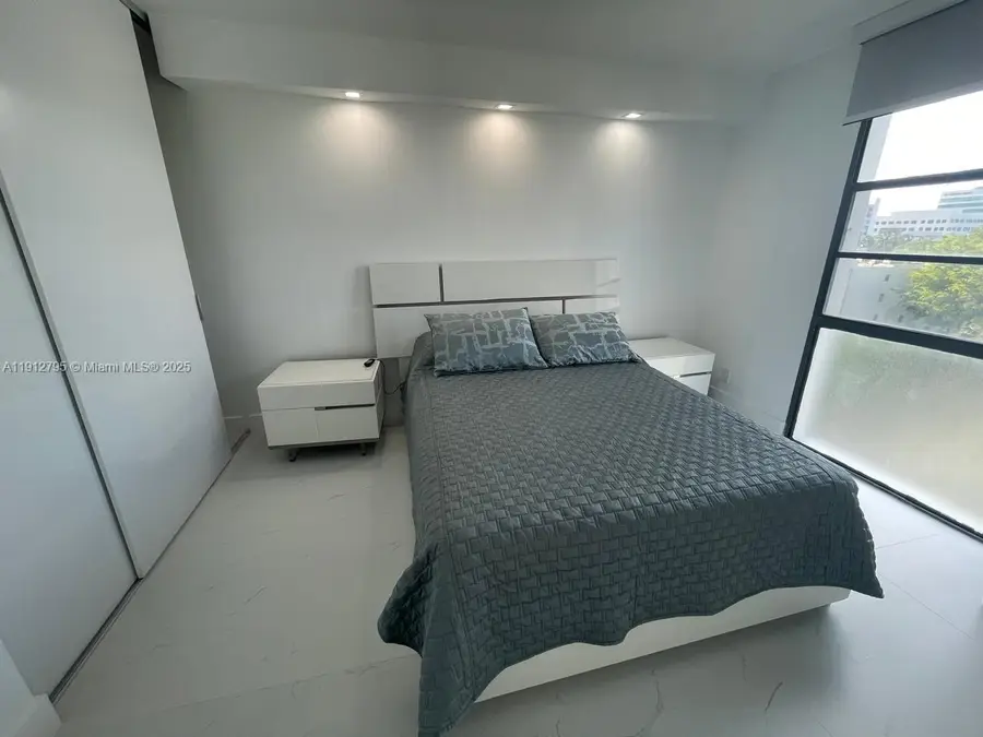 20400 W Country Club Dr #615, Aventura, FL 33180 - Image #2