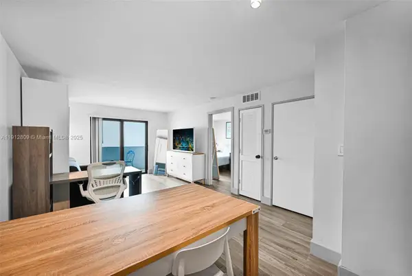1418 Collins Ave #302, Miami Beach, FL 33139
