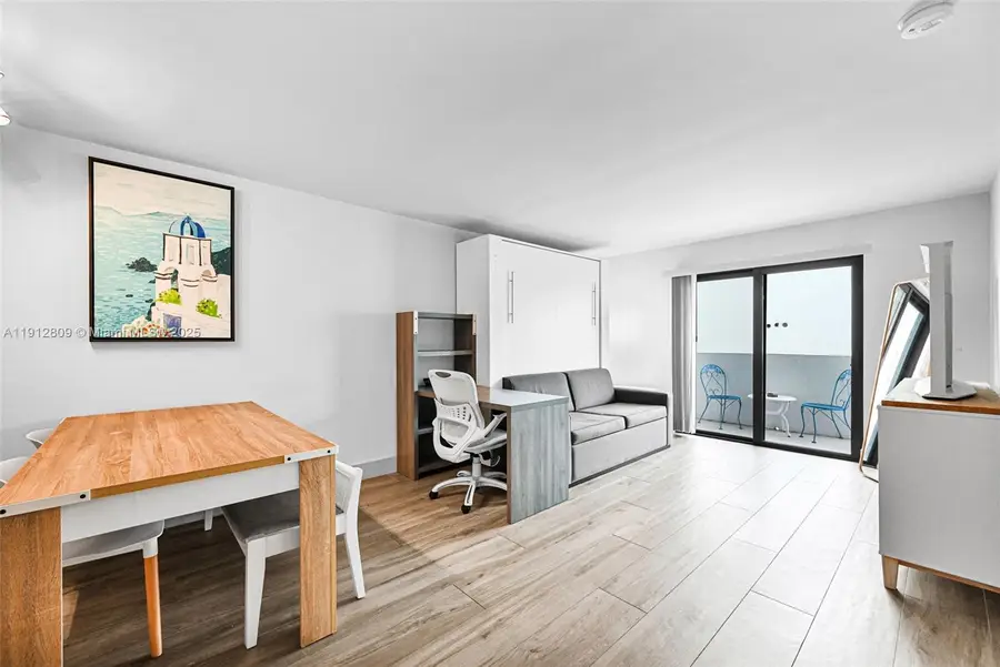 1418 Collins Ave #302, Miami Beach, FL 33139 - Image #2