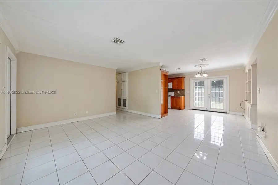 2419 NW 8th Ave, Wilton Manors, FL 33311 - Image #3