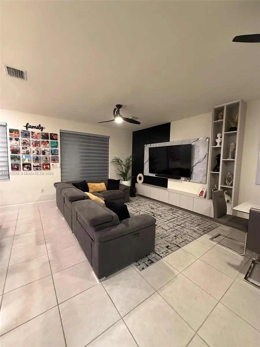 10009 W 32nd Ln, Hialeah, FL 33018 - Image #2