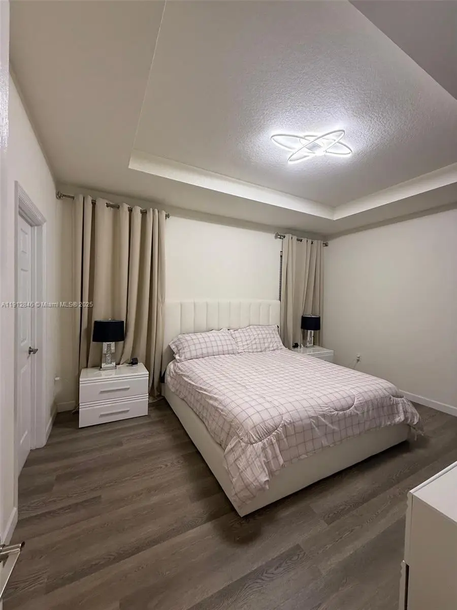 10009 W 32nd Ln, Hialeah, FL 33018 - Image #3