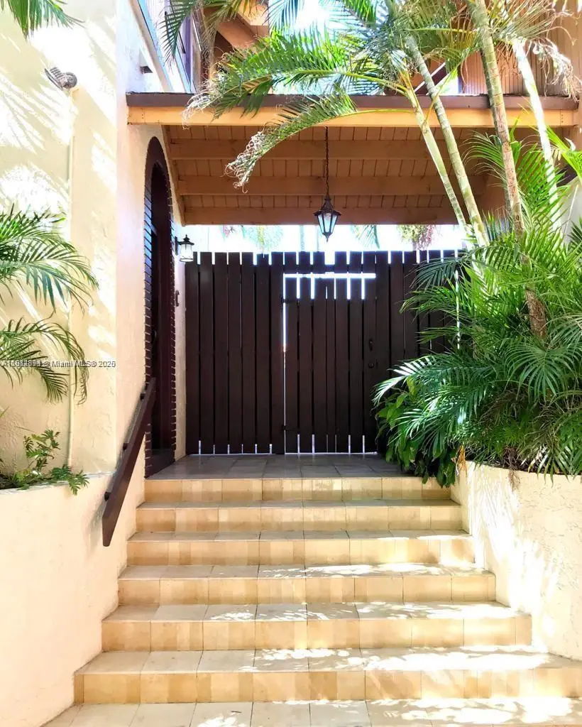 1890 Brickell Ave #4, Miami, FL 33129 - Image #2