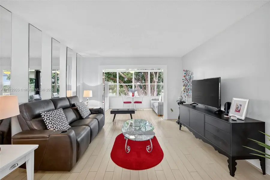 7817 Golf Cir Dr #305, Margate, FL 33063 - Image #3