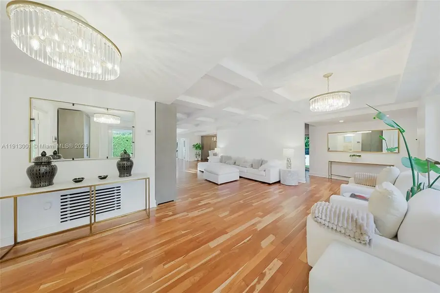 6100 La Gorce Dr, Miami Beach, FL 33140 - Image #3