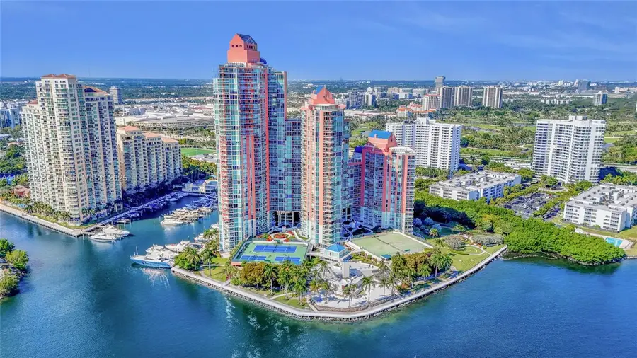 3370 Hidden Bay Dr #804, Aventura, FL 33180 - Image #2