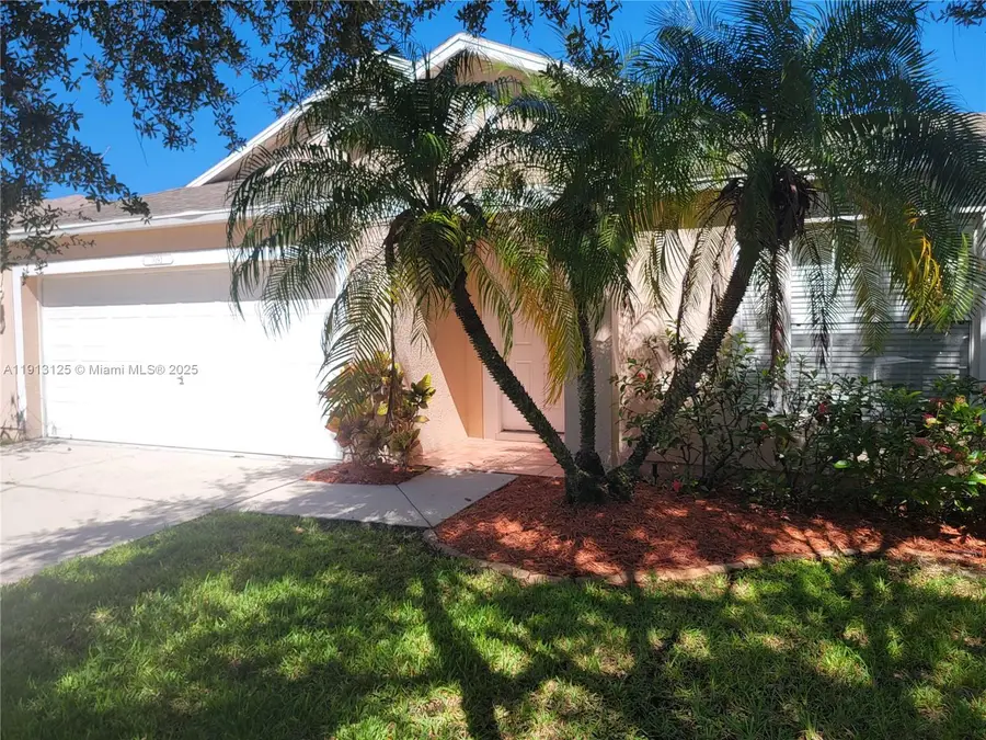 1092 W 13th Sq, Vero Beach, FL 32960 - Image #2