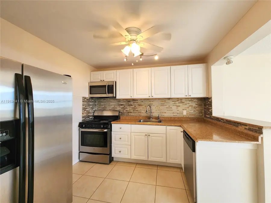2025 NE 164th St #503, North Miami Beach, FL 33162 - Image #3