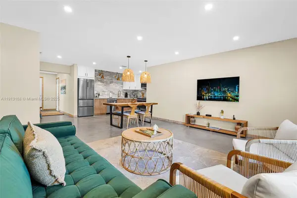 1012 NE 2nd Street, Hallandale Beach, FL 33009