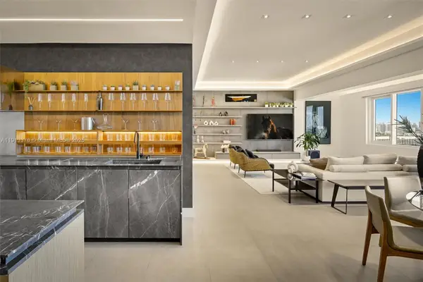 2301 Collins Ave #1634, Miami Beach, FL 33139