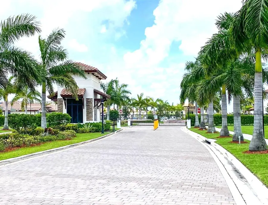 2490 SE 1st St, Homestead, FL 33033 - Image #3