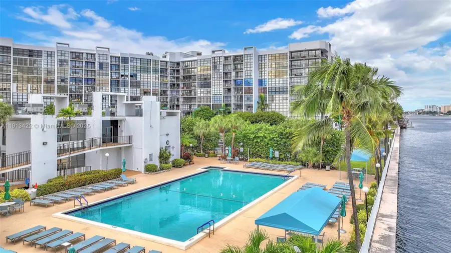 1000 Parkview Dr #229, Hallandale Beach, FL 33009 - Image #3