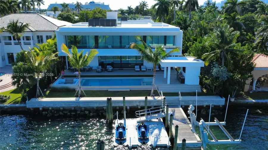 375 N Hibiscus Dr, Miami Beach, FL 33139 - Image #2