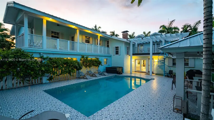 1025 N Southlake Dr, Hollywood, FL 33019 - Image #3