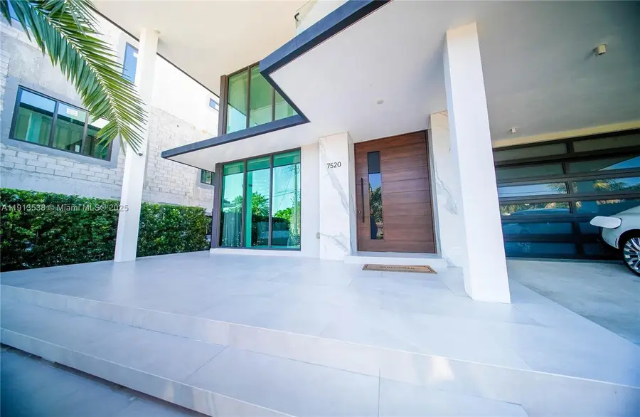 7520 W Treasure Dr, North Bay Village, FL 33141 - Image #3