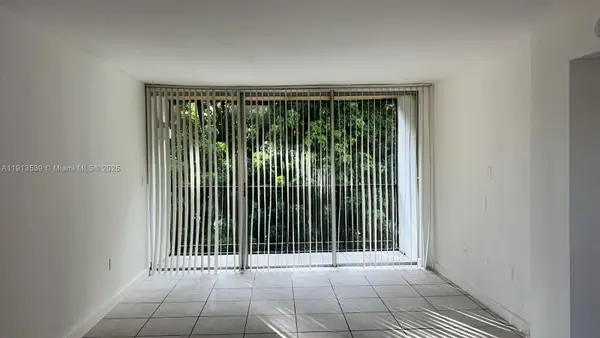 8860 Fontainebleau Blvd #403, Miami, FL 33172