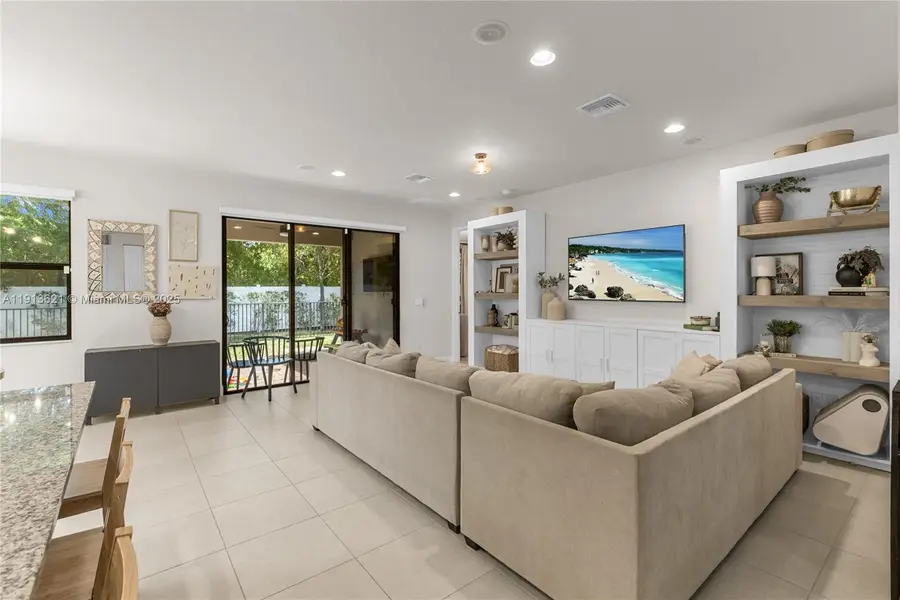 7464 Estero Dr, Lake Worth, FL 33463 - Image #3