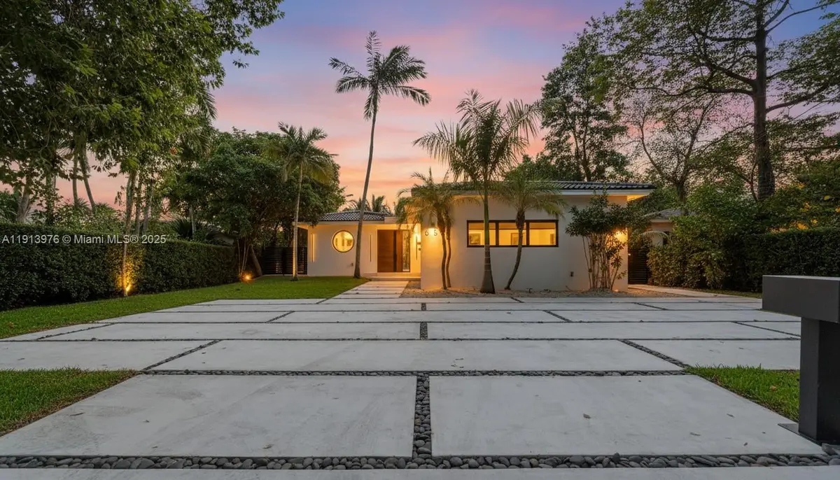 550 S Shore Dr, Miami Beach, FL 33141 - Image #1