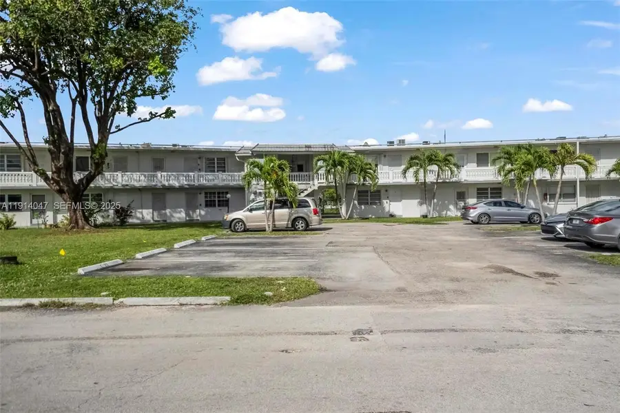 Address Withheld By Seller, Miami, FL 33179 - Image #2