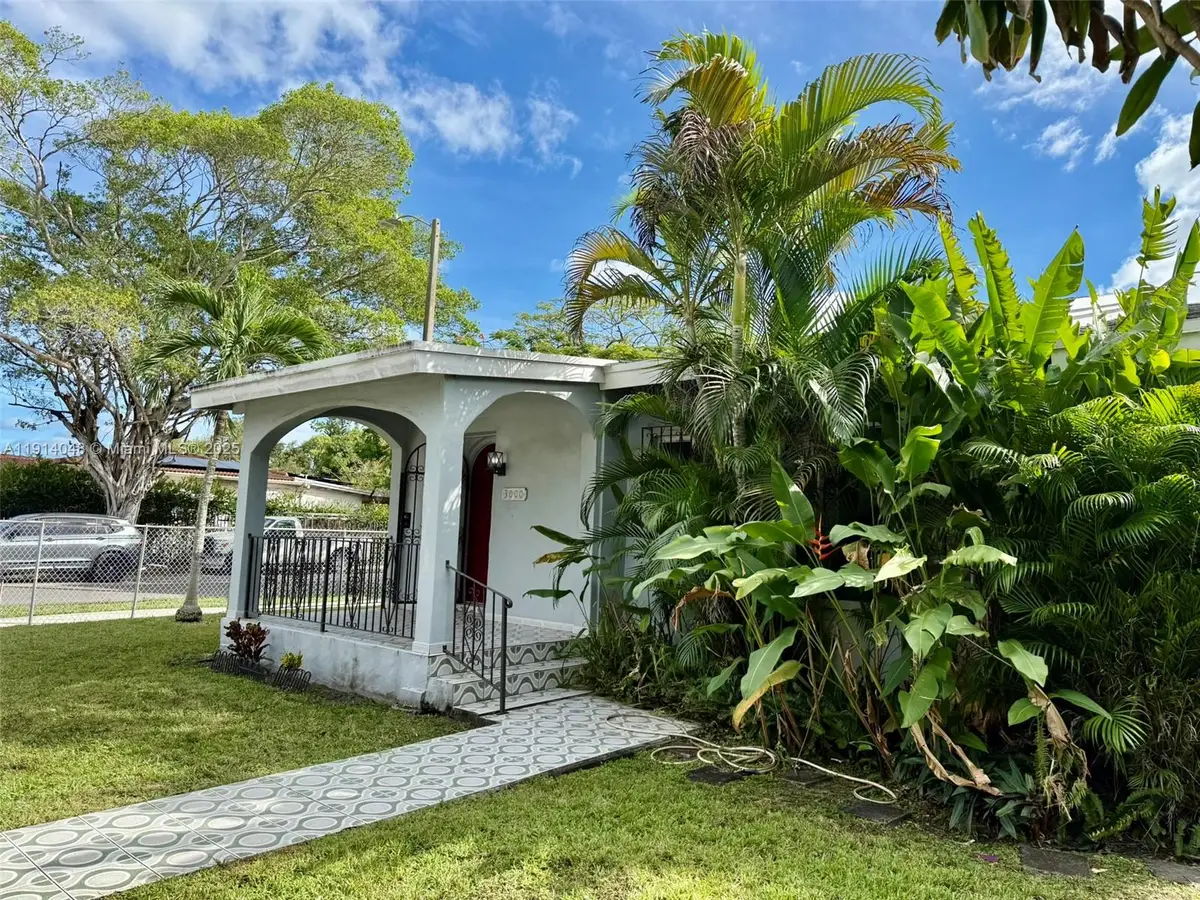 3000 NW 5th St, Miami, FL 33125 - Image #1
