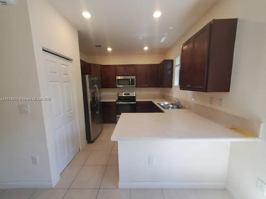 110 SE 33rd Ter, Homestead, FL 33033 - Image #2