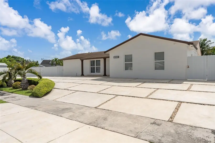 13030 SW 261st Ter, Homestead, FL 33032 - Image #2