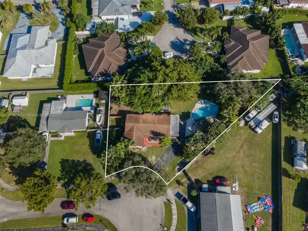 16305 SW 276th Ter, Homestead, FL 33031