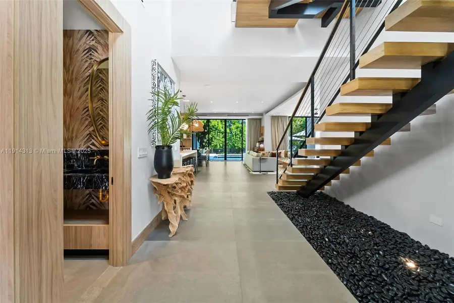 8625 NE 10th Ave, Miami, FL 33138 - Image #3