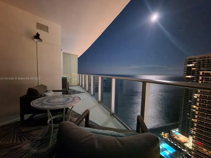 Address Withheld By Seller, Hollywood, FL 33019 - Image #3