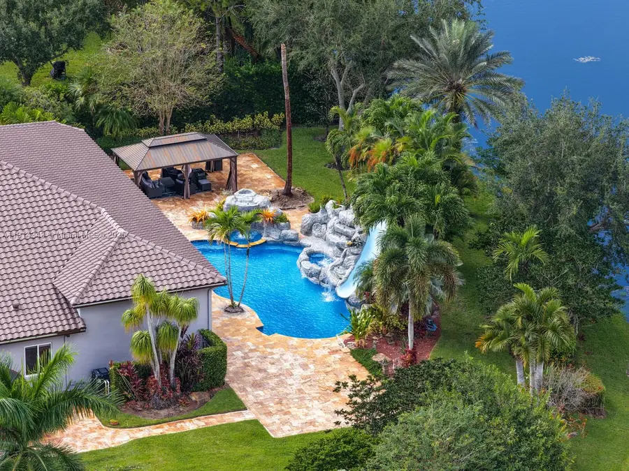 12995 SW 40th St, Davie, FL 33330 - Image #3