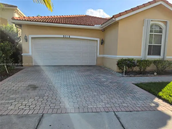 9518 NW 47th Ter, Doral, FL 33178
