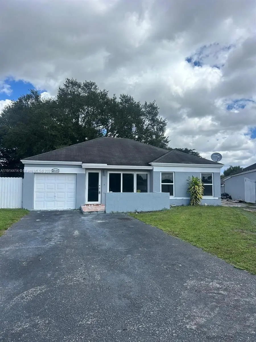 20199 NW 35th Ave, Miami Gardens, FL 33056 - Image #2