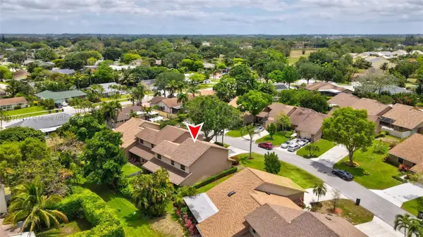 11905 Donlin Dr, Wellington, FL 33414