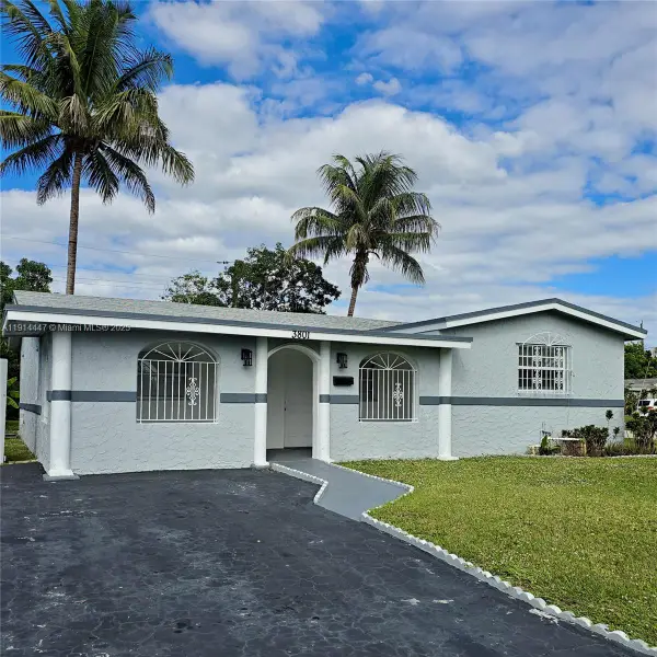 3801 NW 8th Ct, Lauderhill, FL 33311