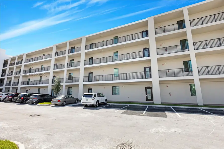 8001 NW 41st St #F-303, Doral, FL 33166 - Image #3