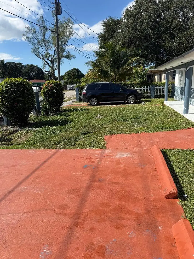 1371 NE 150th St, Miami, FL 33161 - Image #3