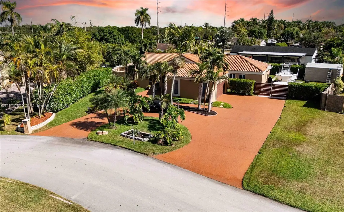 15235 SW 152nd Ct, Miami, FL 33187 - Image #1