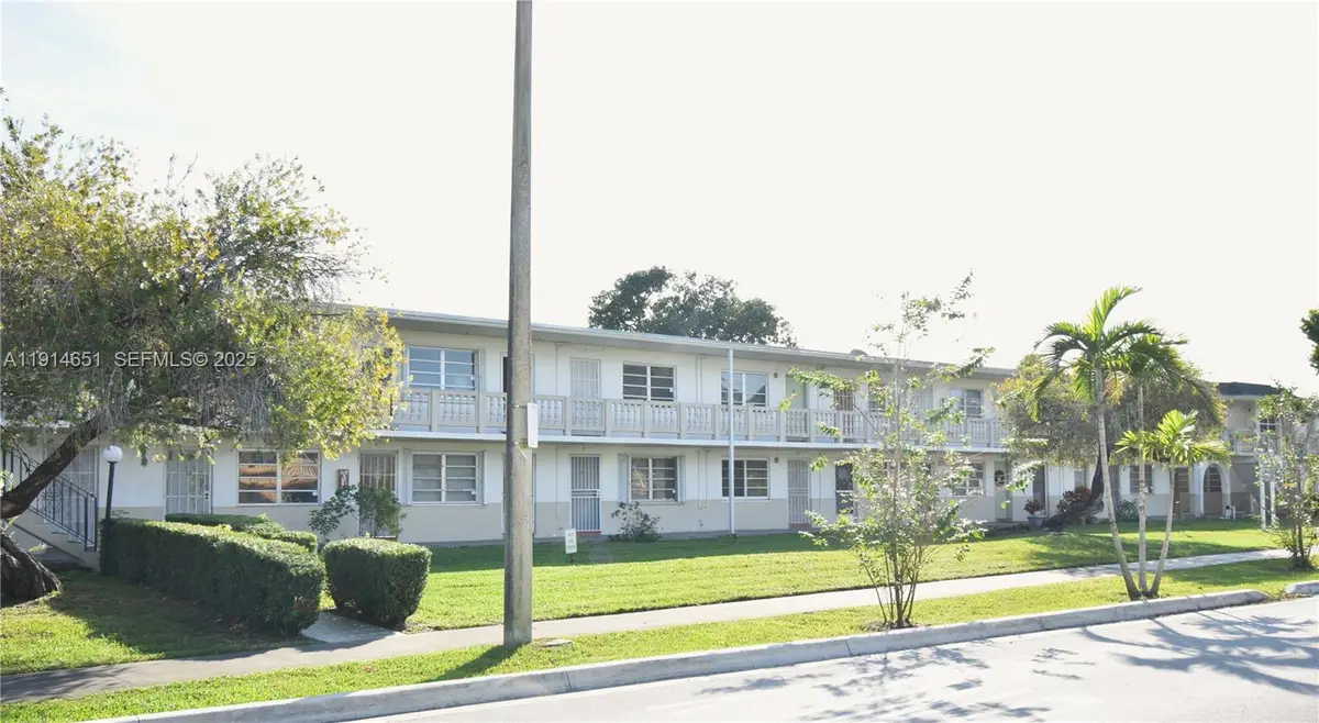 130 NE 202nd Ter #S21, Miami Gardens, FL 33179 - Image #1