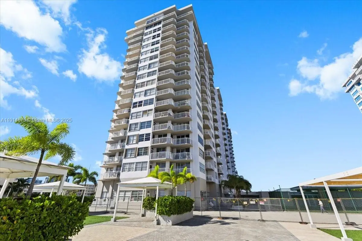 18011 Biscayne Blvd #**BOAT SLIP** & 1603, Aventura, FL 33160 - Image #1