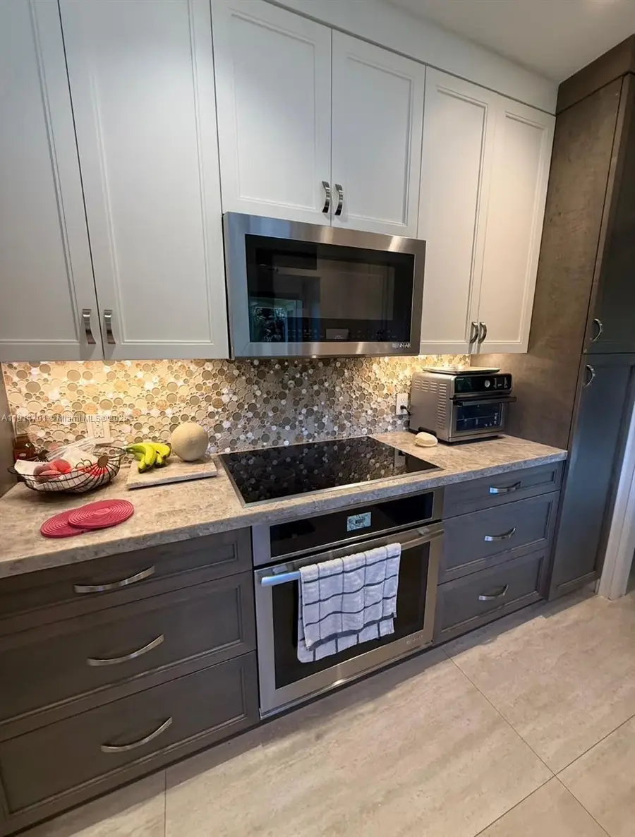 8001 SW 66th Ter, Miami, FL 33143 - Image #3