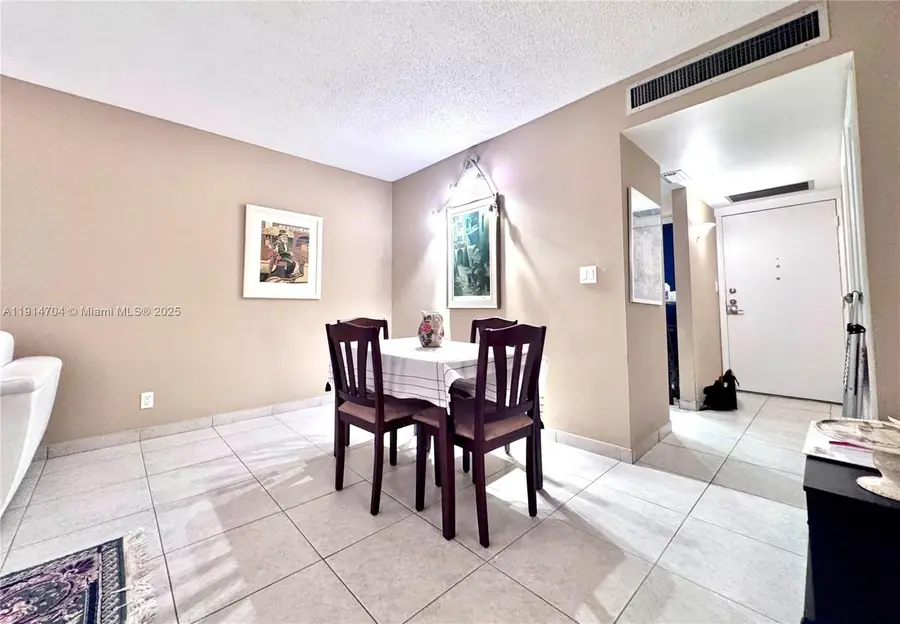 3475 N Country Club Dr #610, Aventura, FL 33180 - Image #2